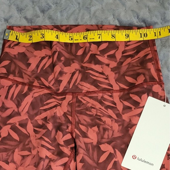 NWT Lululemon Sz4 Spray Leaf Fireside Red Wunder Under HR Tight 25in - Picture 7 of 10